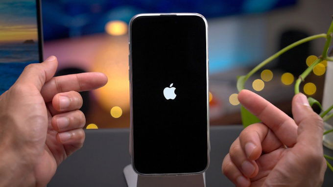 Khởi động lại iPhone thường xuyên