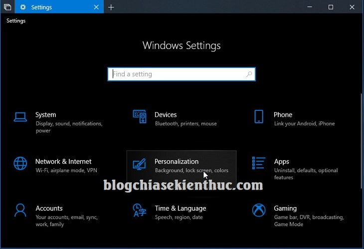 kich-hoat-giao-dien-den-cho-file-explorer
