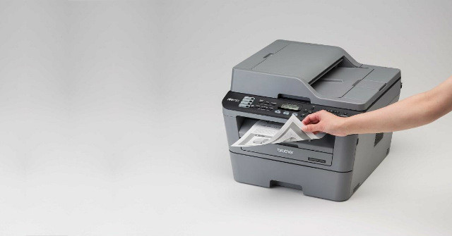 Máy in laser đa năng Brother MFC L2701DW hỗ trợ nhiều công việc văn phòng.